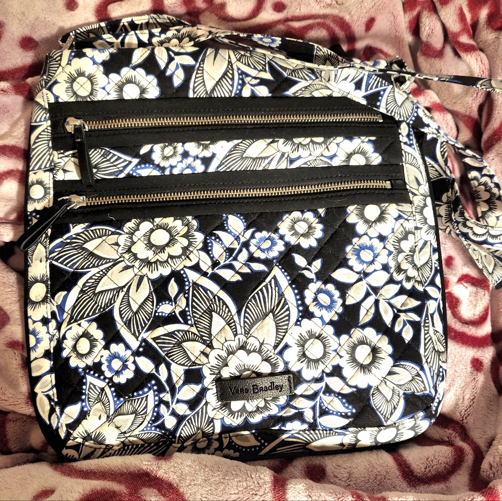 Vera Bradley Triple Zip Hipster
